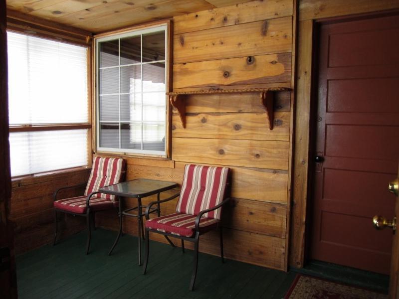 Dancing Bears Inn East Glacier Park Village Exterior foto